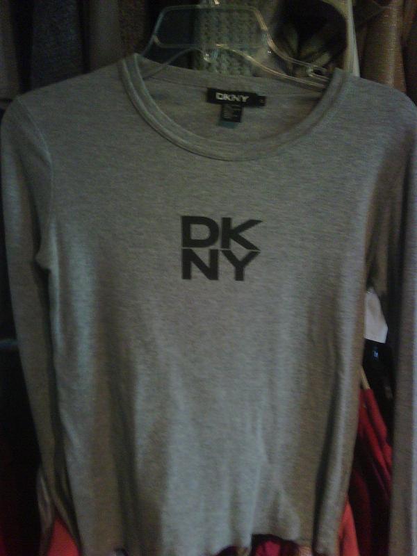 DKNY grey long sleeve - sz M - $5